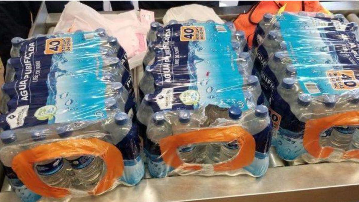 Border Patrol officers in El Paso seize 120 bottles of water bottles filled with meth
