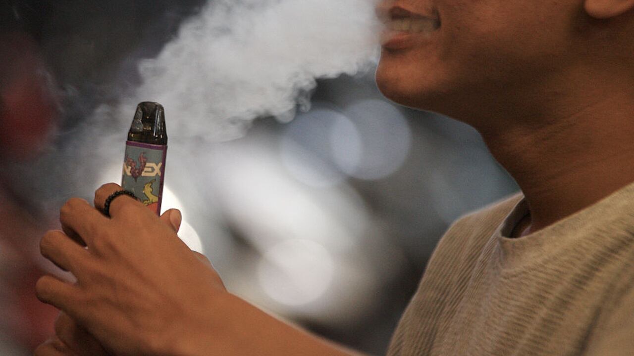 FDA gives approval for fruit-flavored e-cigarettes – Action News Jax
